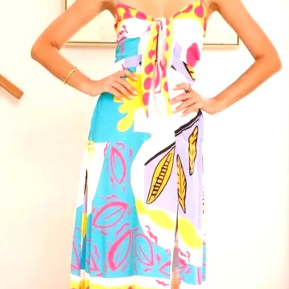 A-LINE MAXI DRESS ADJUSTABLE STRAPS FRONT TIE EMPIRE WAIST. A FUN SHOWSTOPPER. - Picture 5 of 6